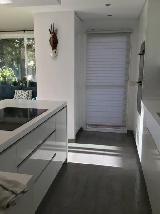 Alcazaba Blue Lagoon 3 Bedroom, Ground Floor Apartment Estepona Esterno foto