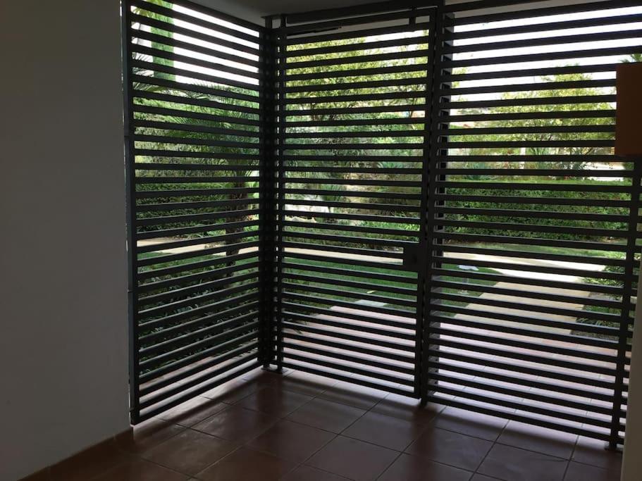 Alcazaba Blue Lagoon 3 Bedroom, Ground Floor Apartment Estepona Esterno foto
