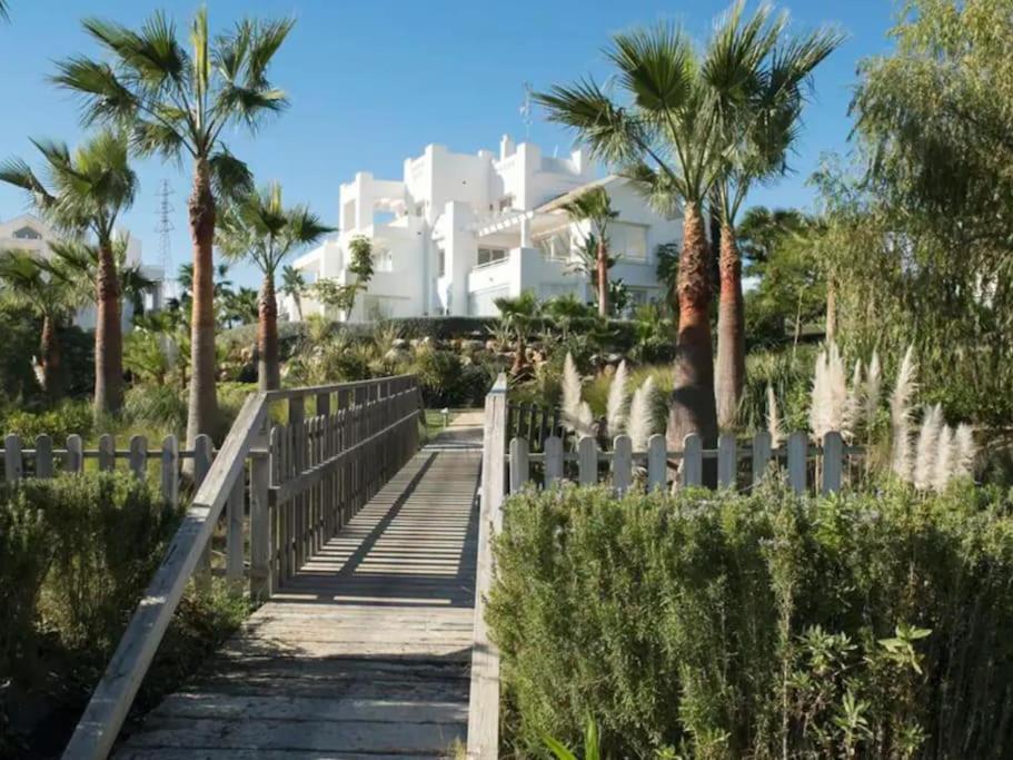 Alcazaba Blue Lagoon 3 Bedroom, Ground Floor Apartment Estepona Esterno foto