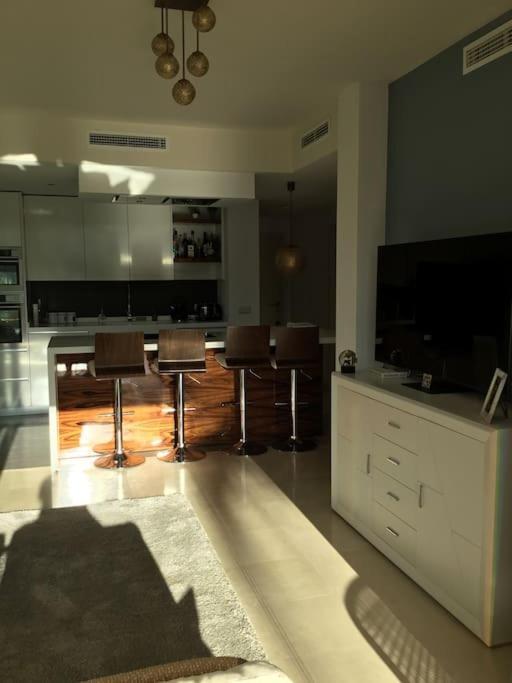 Alcazaba Blue Lagoon 3 Bedroom, Ground Floor Apartment Estepona Esterno foto