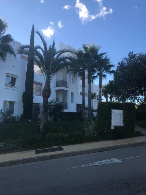 Alcazaba Blue Lagoon 3 Bedroom, Ground Floor Apartment Estepona Esterno foto