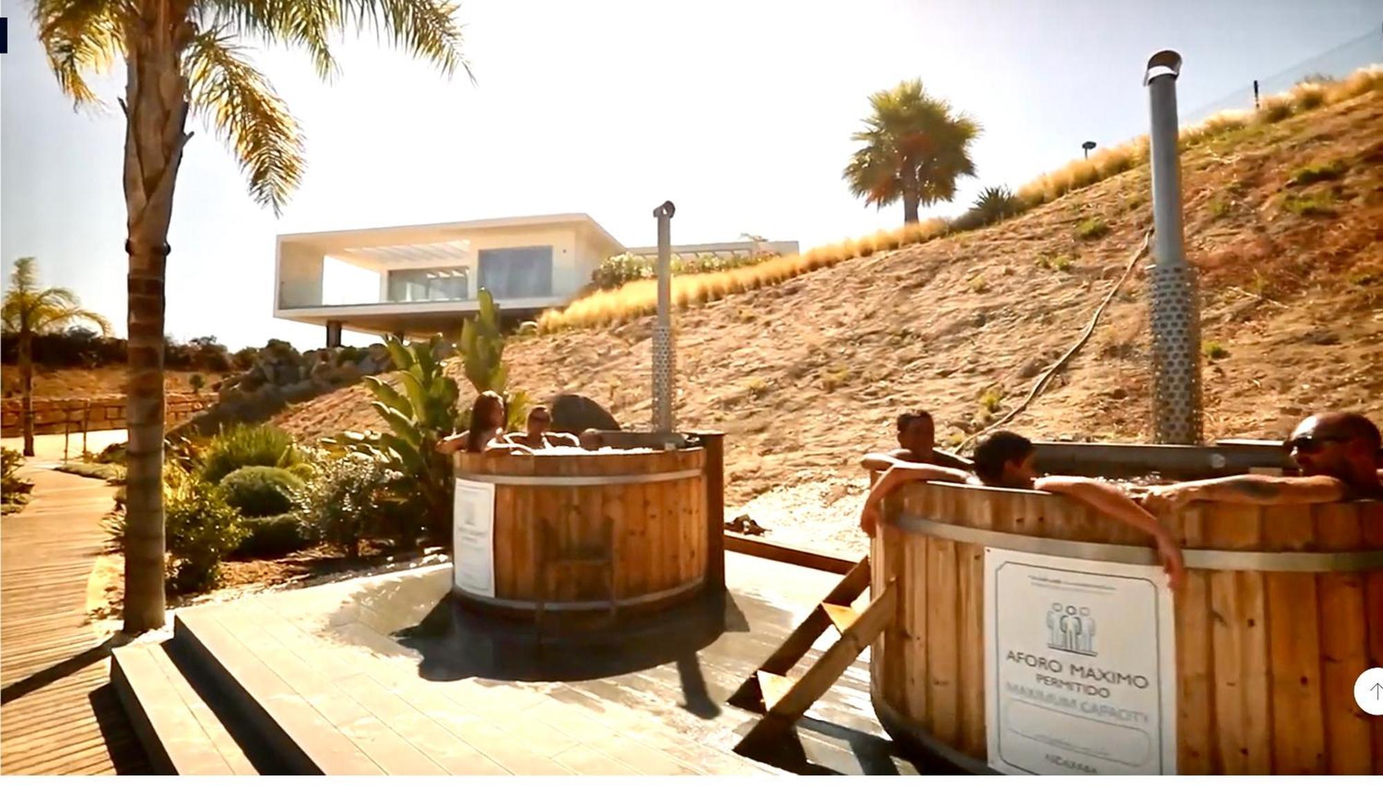 Alcazaba Blue Lagoon 3 Bedroom, Ground Floor Apartment Estepona Esterno foto